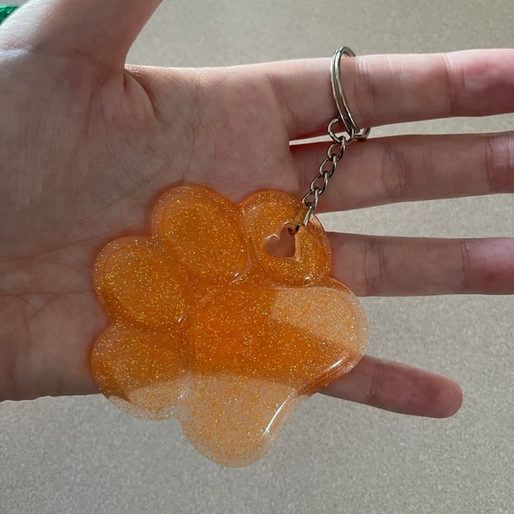 🎉🎉2x HP🎉🎉 Handmade Paw Keychains - Picture 3 of 9